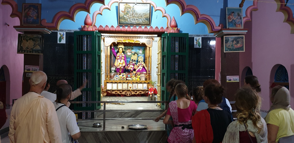 20190329_23_храм Гаудия миссии, который открыл Сарасвати Тхакур.jpg